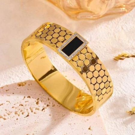 Stone Hand Cuff
