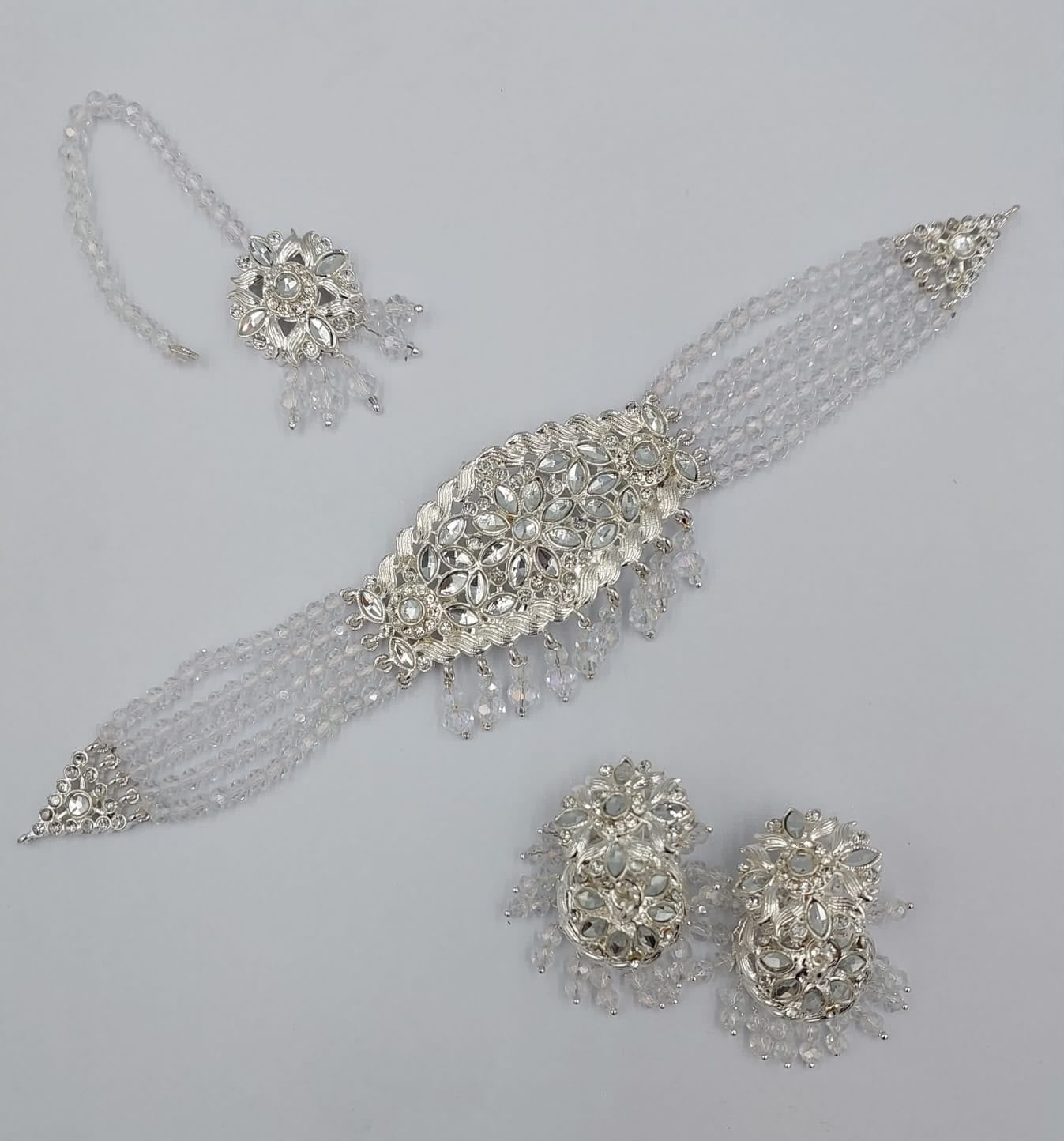 choker set