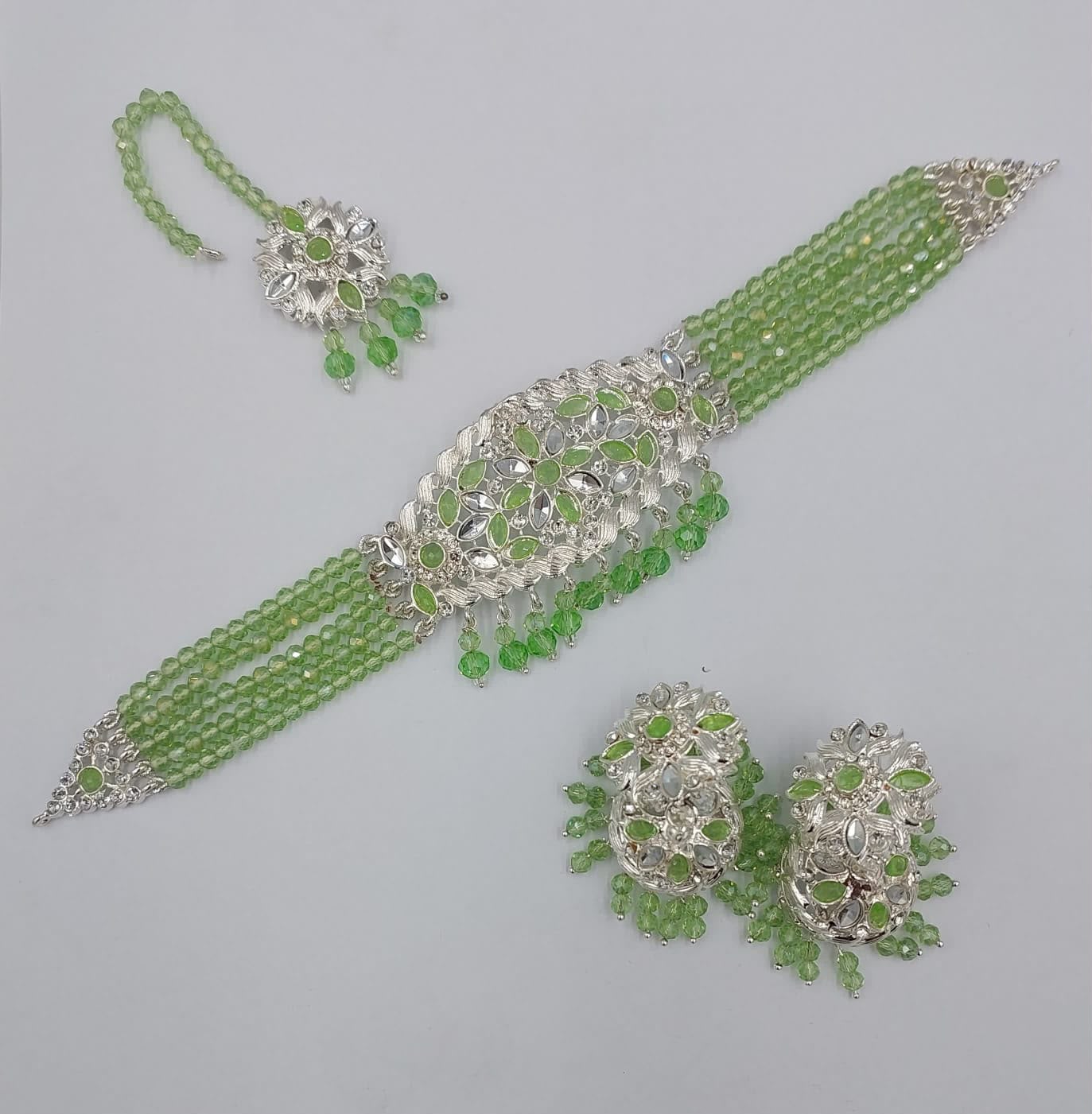choker set