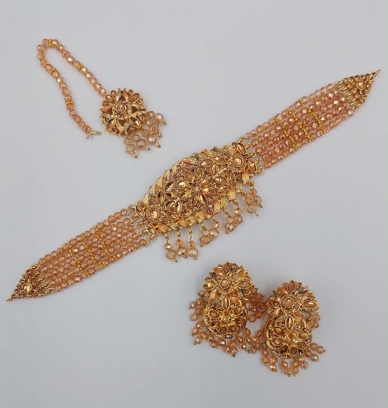 choker set